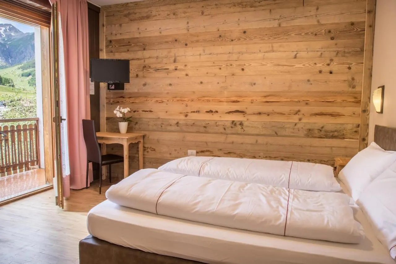 Hotel Bernina Livigno 3*,  Italy
