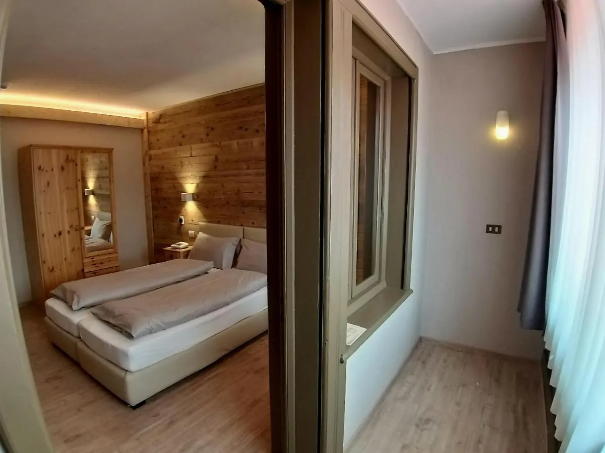 Hotel Bernina Livigno 3*,  Italy