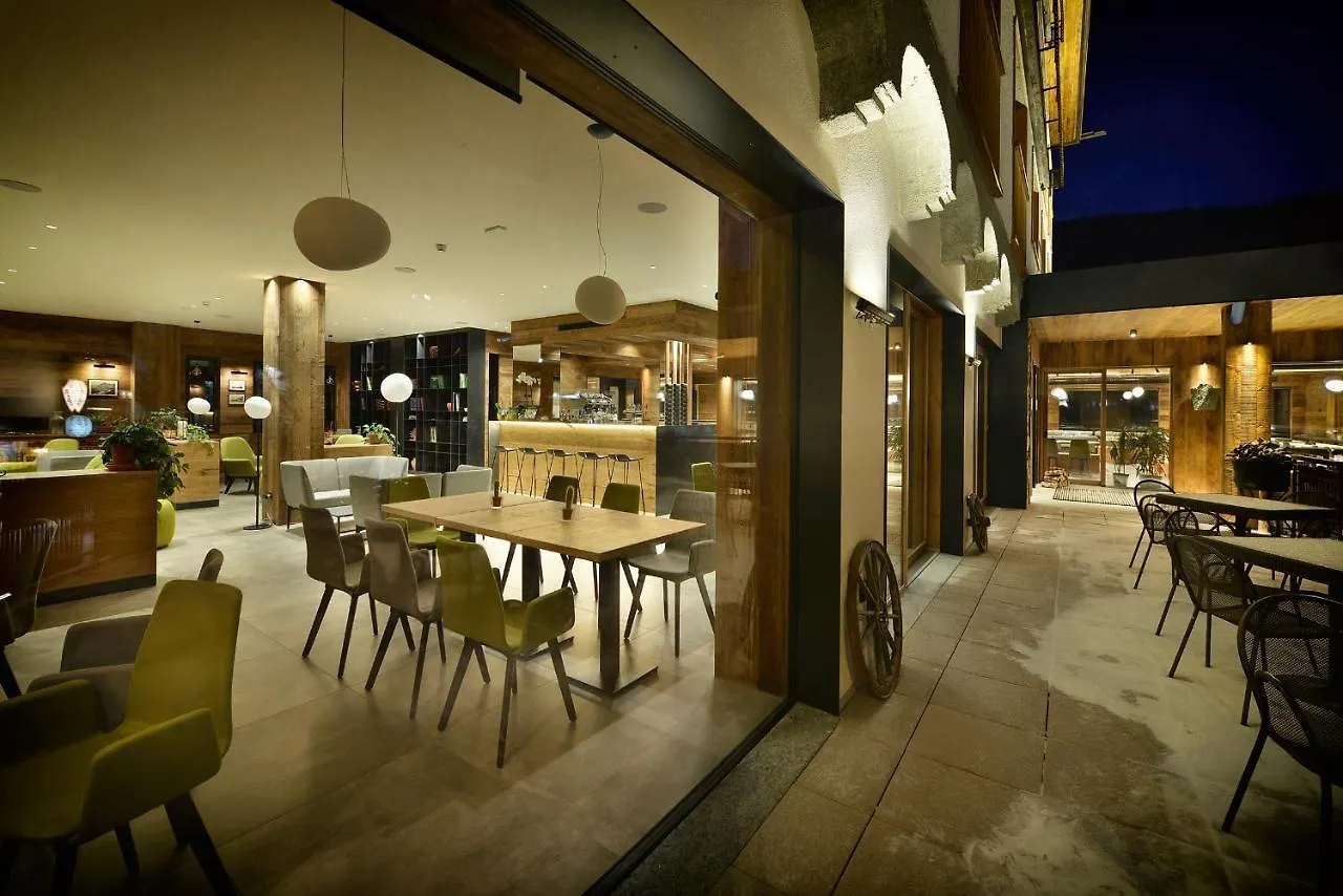 Hotel Bernina ليفينو إيطاليا